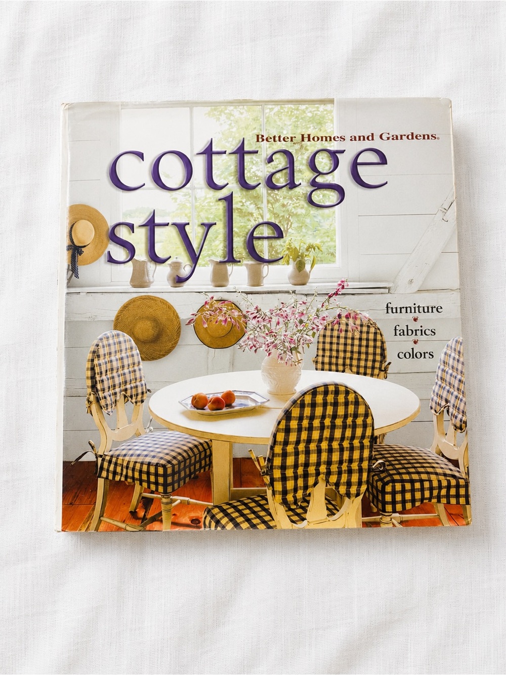 Better Homes And Gardens Cottage Style Book - Yellow Plaid Accents
